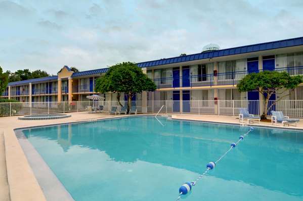 Days Inn by Wyndham Silver Springs/Ocala East