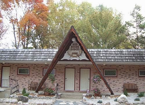 Red Moose Lodge