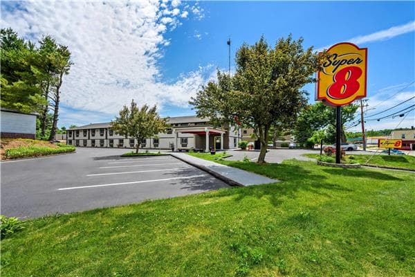Super 8 by Wyndham Lewiston Auburn Area