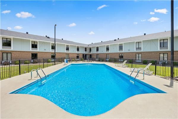 Super 8 by Wyndham Harrison AR