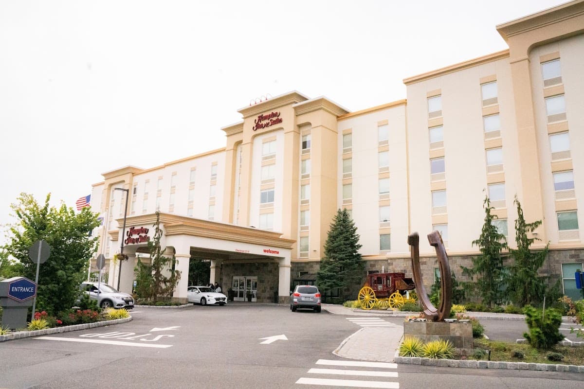 Hampton Inn & Suites Staten Island