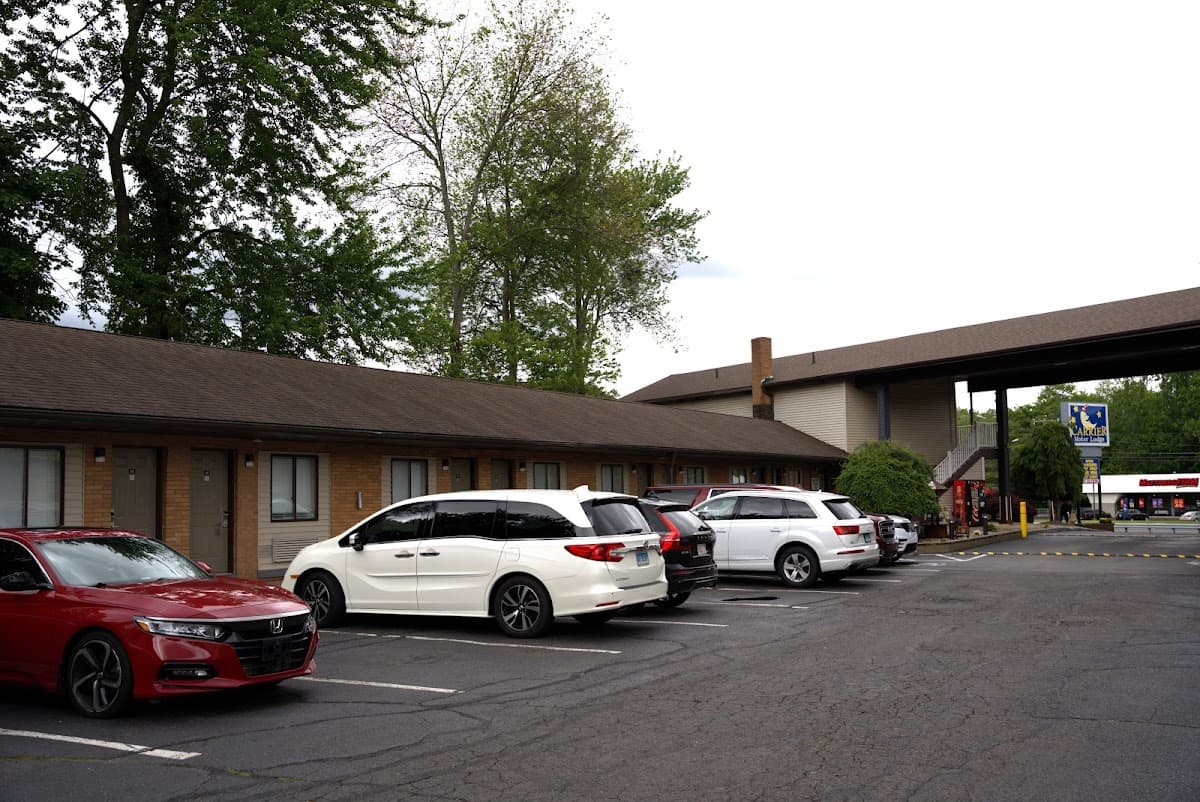 Carrier Motor Lodge