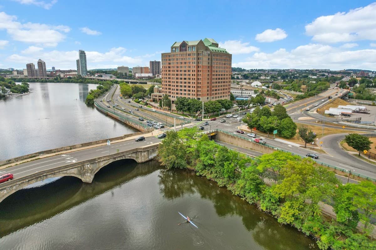 DoubleTree Suites by Hilton Hotel Boston - Cambridge