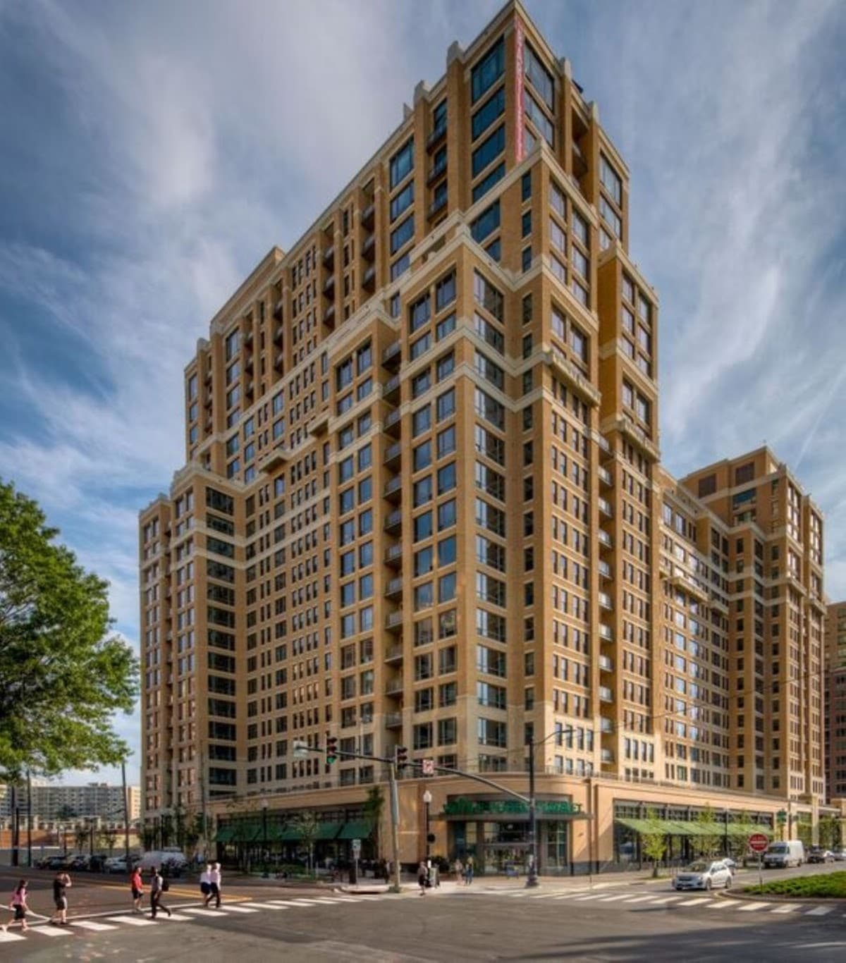 Global Luxury Suites at South Arlington