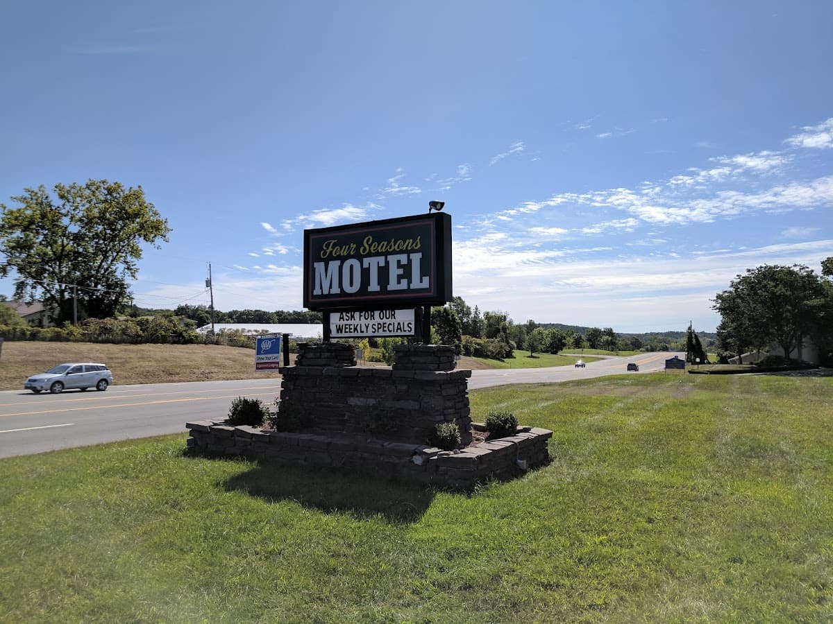 Knights Inn Castleton on Hudson/Schodack