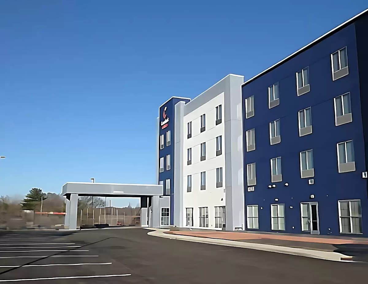 Comfort Suites