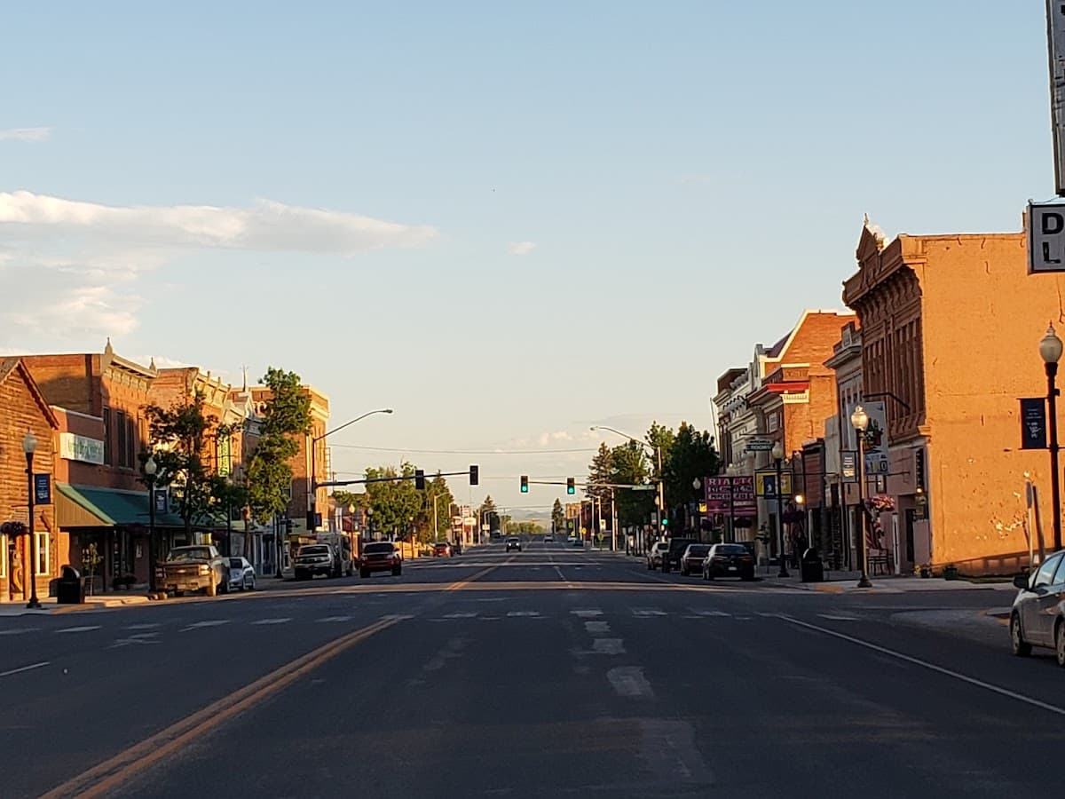Western Big Sky Inn