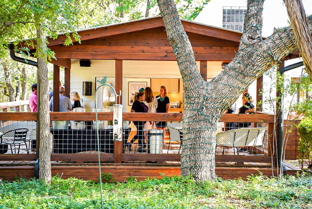 Wimberley Inn + Bar