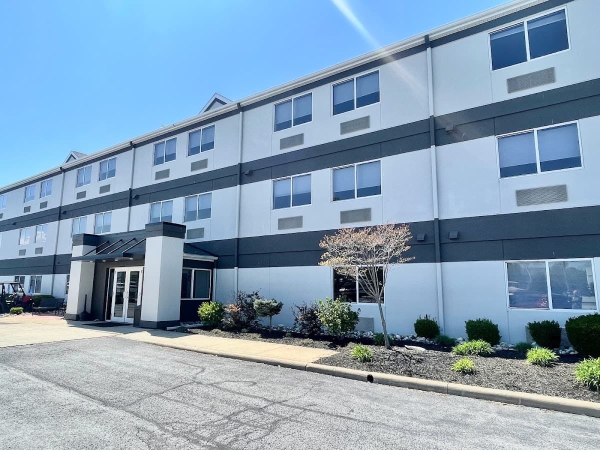 Commodore Perry Inn & Suites
