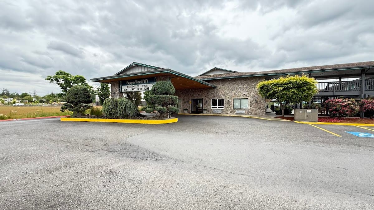 PepperTree Inn